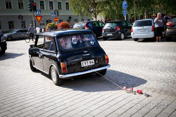 Hauska hääauto. Valokuvaaja Noora Slotte, Studio P.S.V.